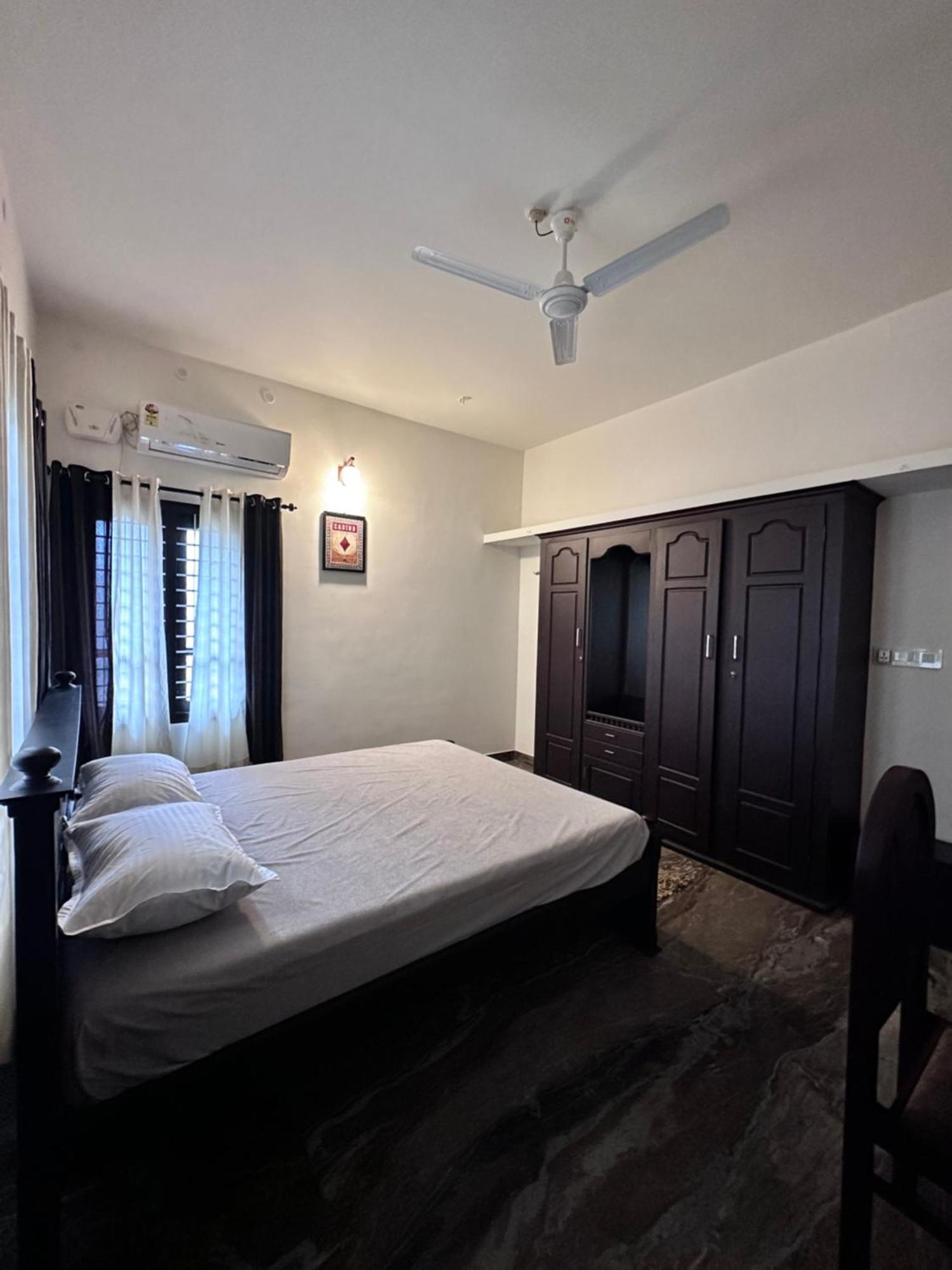 Daffodils Inn Alappuzha Exterior foto